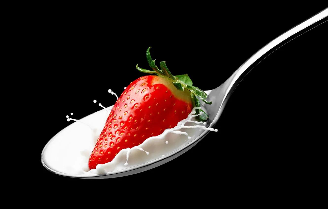 Wallpaper macro, cream, strawberry, berry, spoon, black background,  Strawberries and cream images for desktop, section еда - download