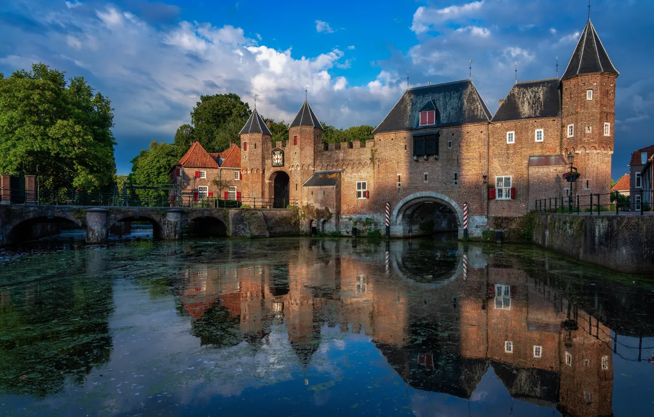 Photo wallpaper water, reflection, fortress, Netherlands, Amersfoort, Koppelpoort, Koppelpoort