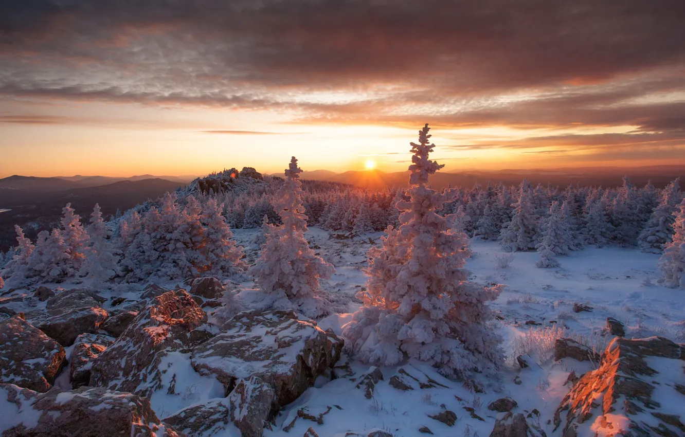 Photo wallpaper snow, trees, sunset, mountains, ate, Russia, South Ural, Chelyabinsk oblast, Tatiana Biryukova, Ridge Zyuratkul