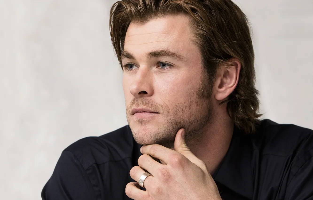 Wallpaper look, male, beautiful, Chris Hemsworth images for desktop,  section мужчины - download