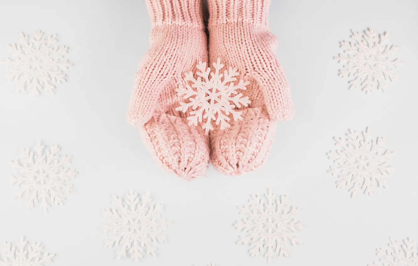 Photo wallpaper winter, snow, snowflakes, pink, winter, mittens, snow, hands, snowflakes