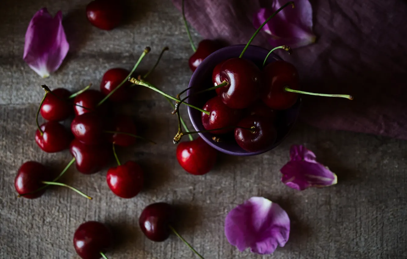 Wallpaper cherry, berries, the dark background, table, petals, fabric,  pink, bowl, placer, cherry, bokeh, composition, juicy, bowl images for  desktop, section еда - download