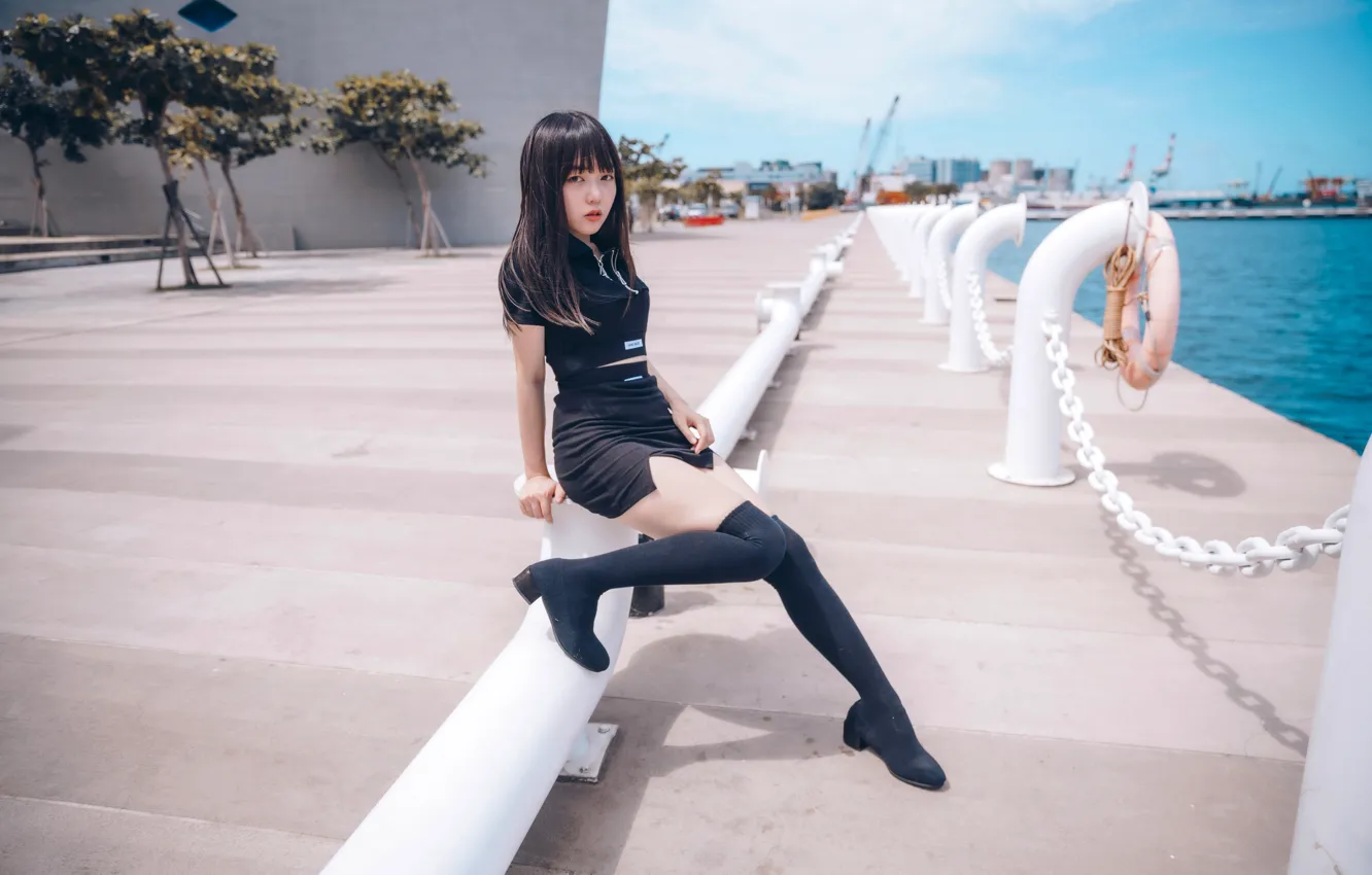 Asian Girls Stockings Models