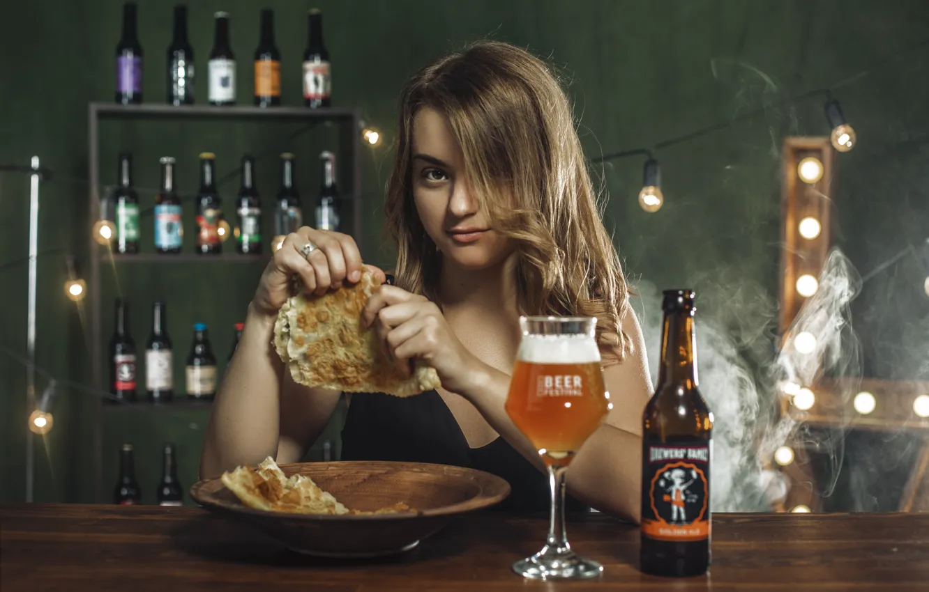 Photo wallpaper girl, beer, bar, cheburek