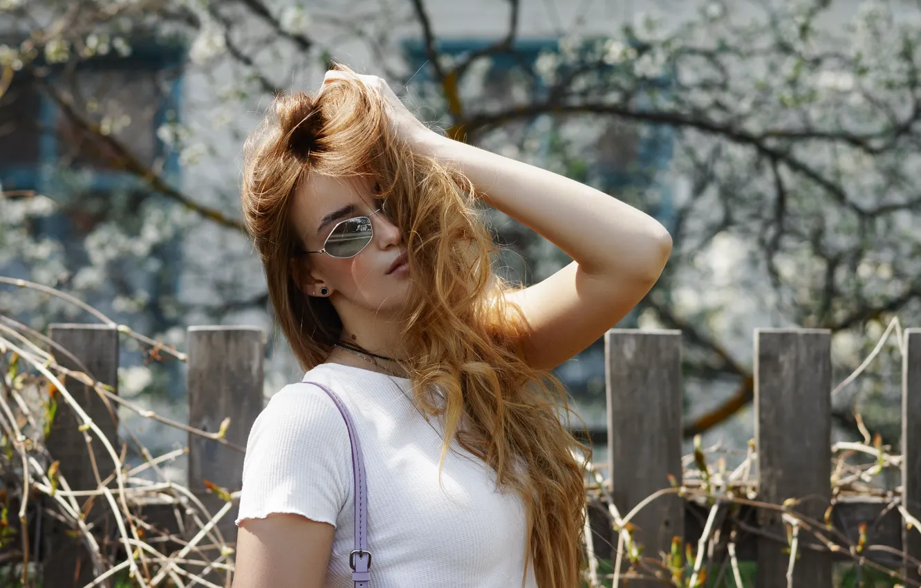 Photo wallpaper girl, the fence, glasses, t-shirt, brown hair, Vadim Mironov