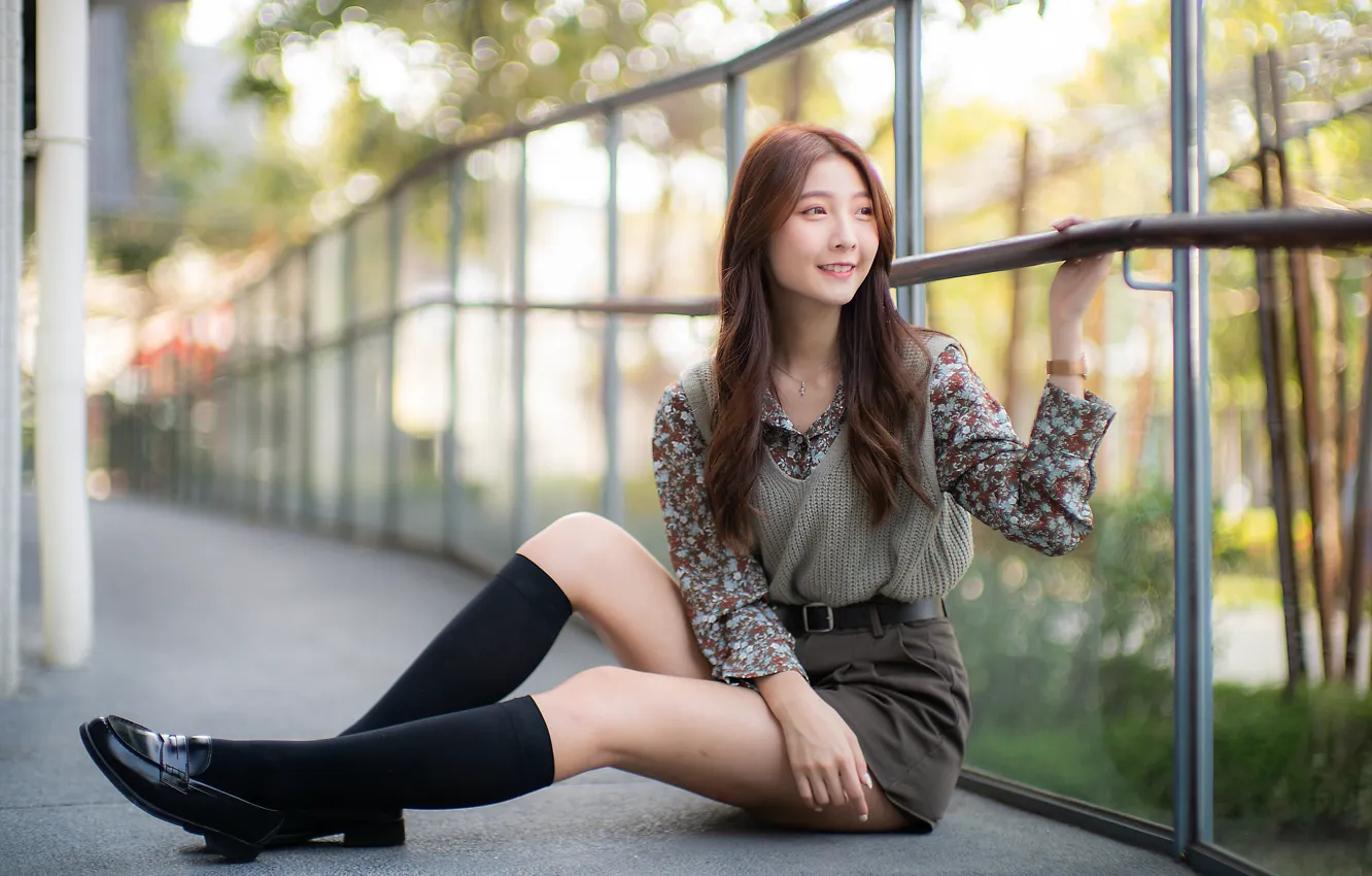 Wallpaper smile, the fence, Asian, girl posing, slender legs, black ...