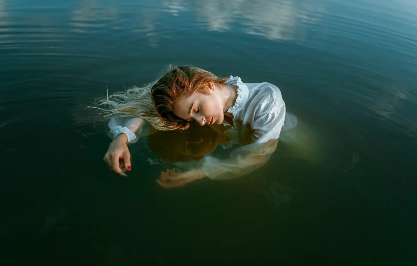 Photo wallpaper water, girl, pose, hands, closed eyes