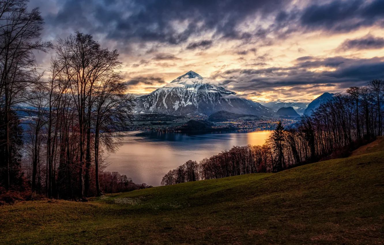 Photo wallpaper trees, mountains, lake, Switzerland, Switzerland, Lake Thun, Bernese Alps, The Bernese Alps, Lake Thun, Niesen …