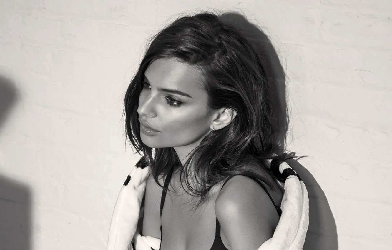 Wallpaper look, girl, photo, makeup, black and white, Emily Ratajkowski  images for desktop, section девушки - download