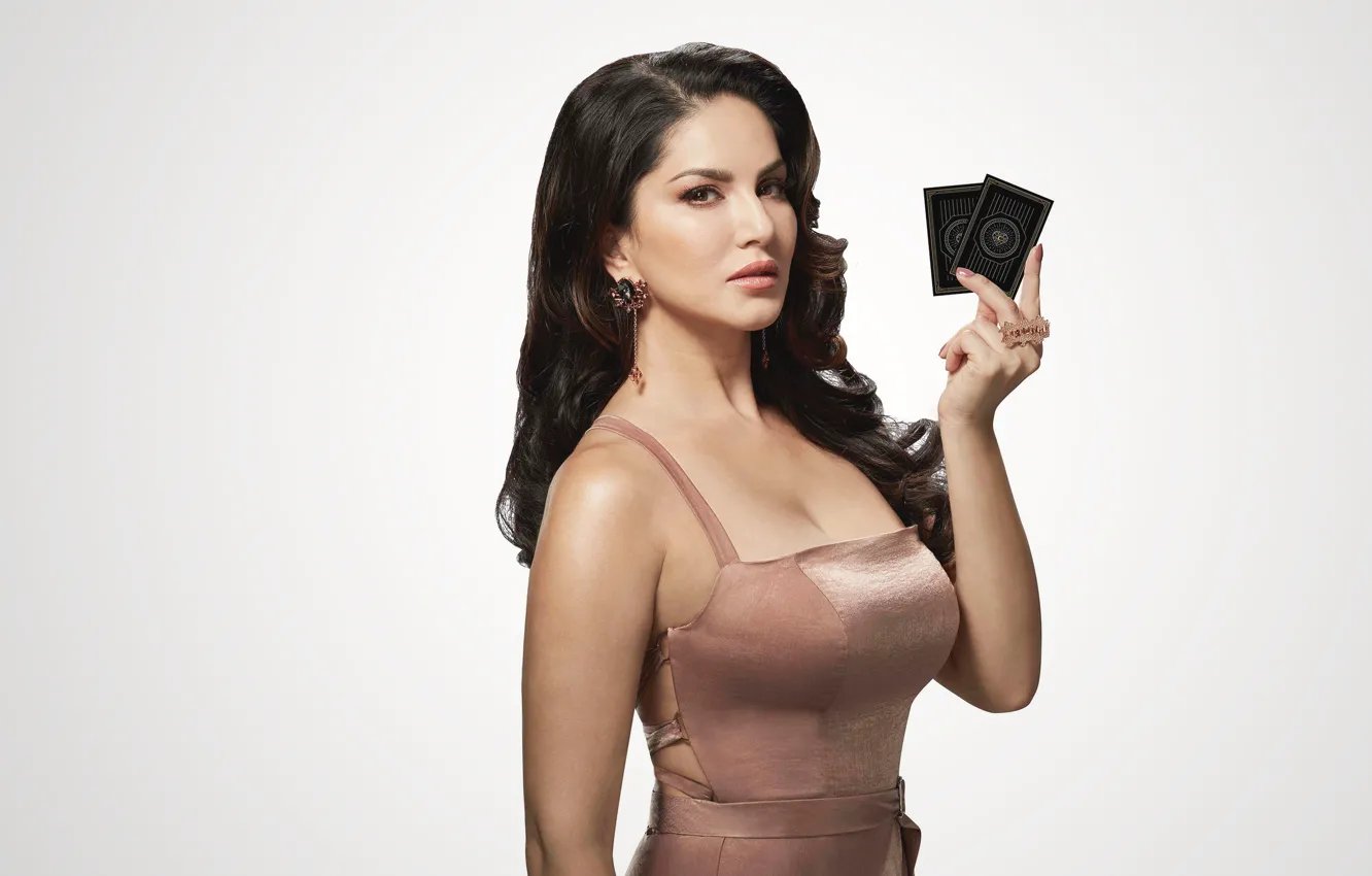 Wallpaper girl, hot, sexy, Sunny Leone, eyes, smile, beautiful, figure,  model, pretty, beauty, lips, face, hair, brunette, pose images for desktop,  section девушки - download