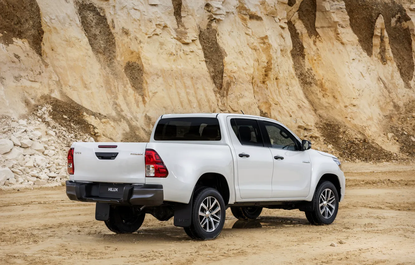 Photo wallpaper white, Toyota, pickup, Hilux, Special Edition, 2019, the bottom of the quarry