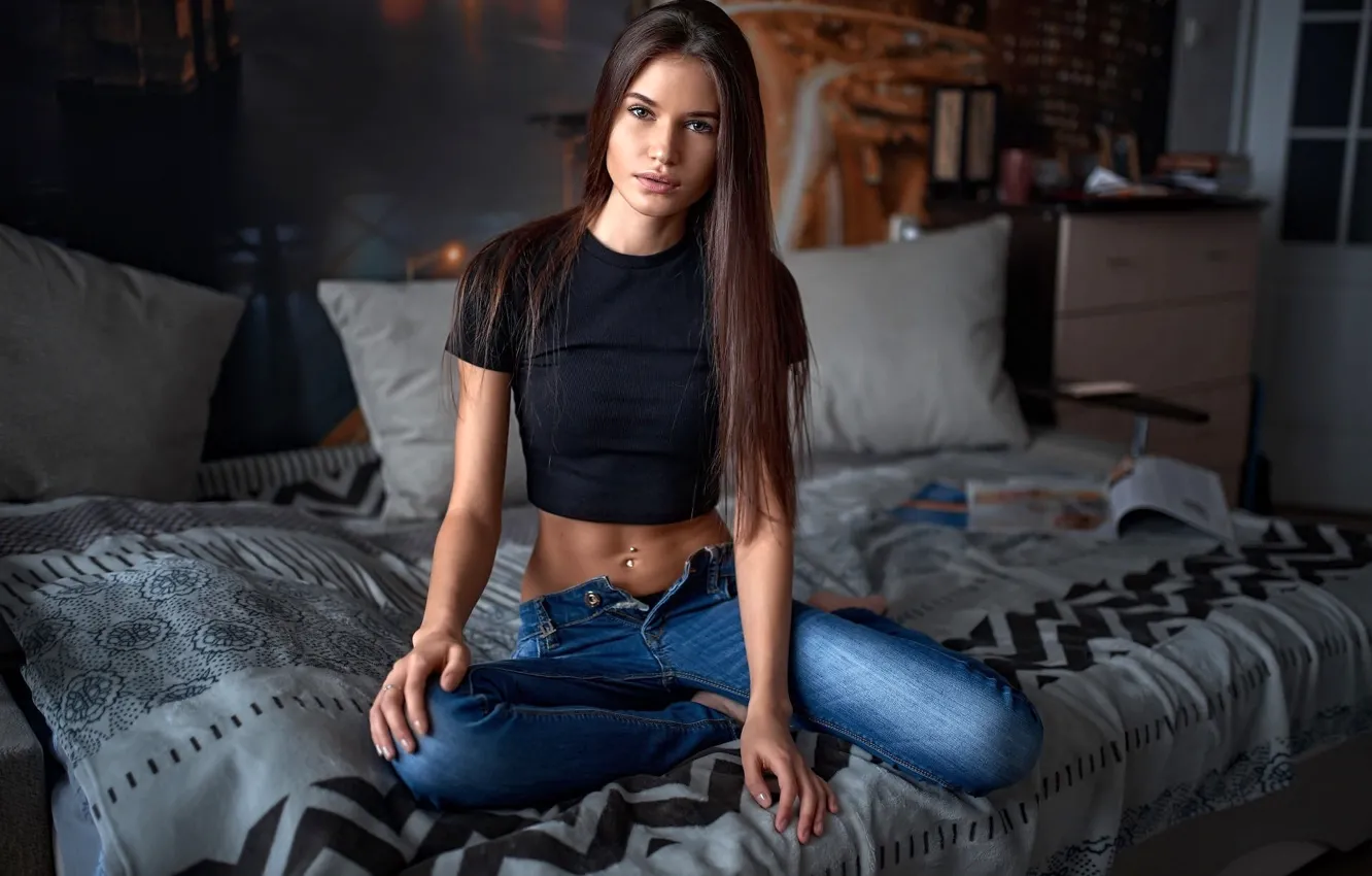 Photo wallpaper look, sexy, pose, room, model, tummy, portrait, jeans, pillow, makeup, Mike, figure, piercing, hairstyle, bed, …